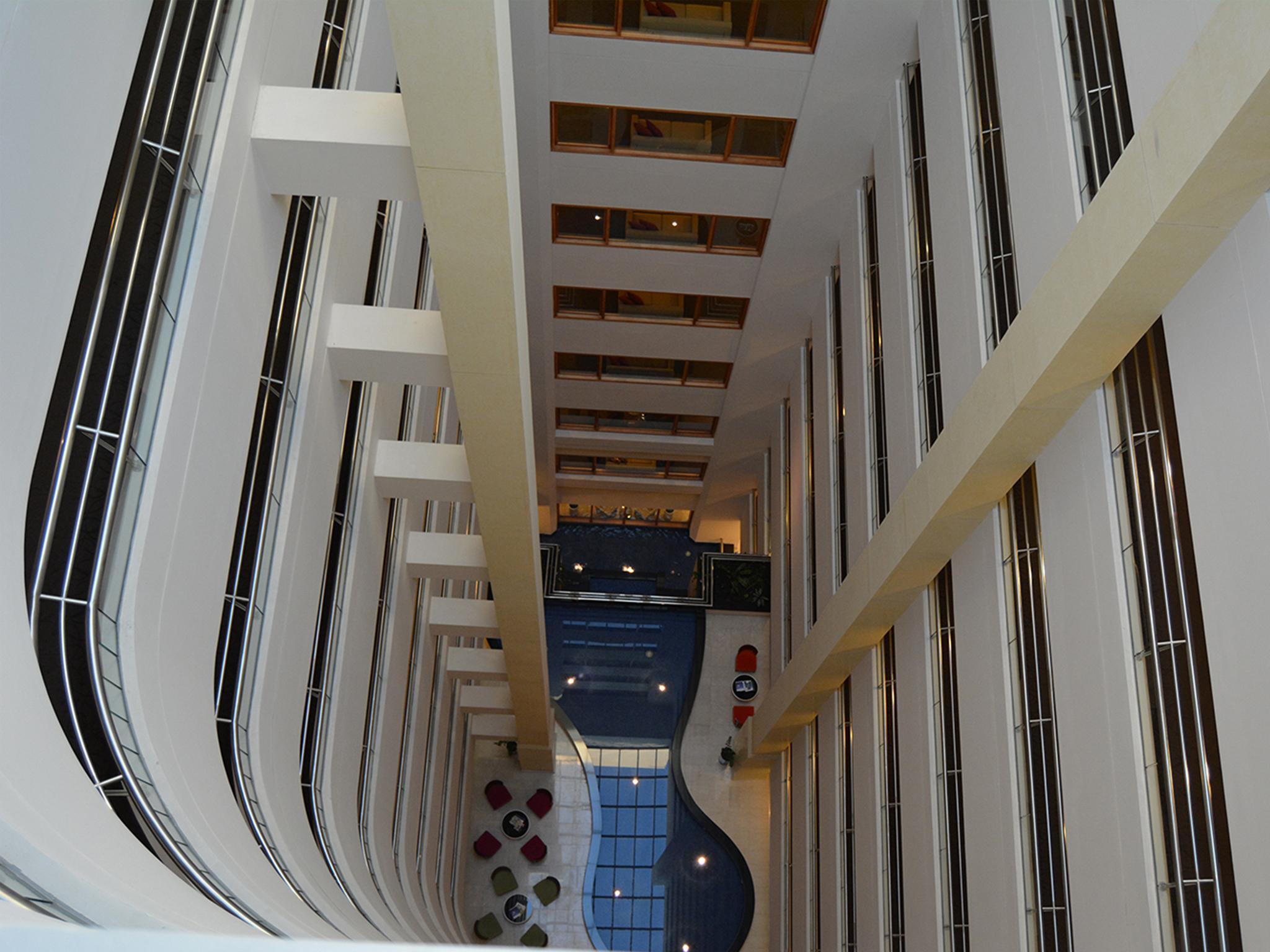Fraser Suites Seef Bahrain Manama Eksteriør bilde The atrium
