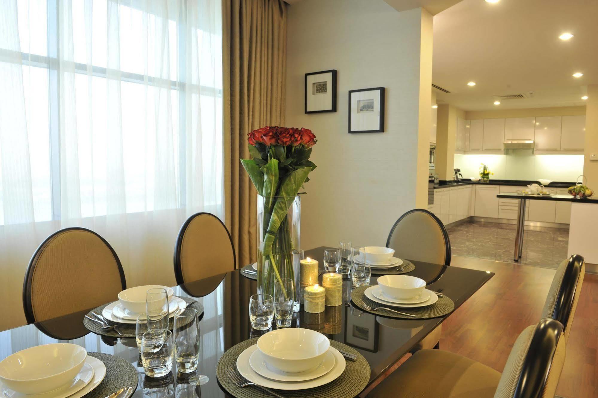 Fraser Suites Seef Bahrain Manama Rom bilde A dining room