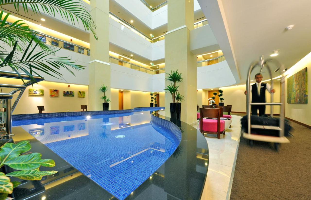 Fraser Suites Seef Bahrain Manama Eksteriør bilde Lobby
